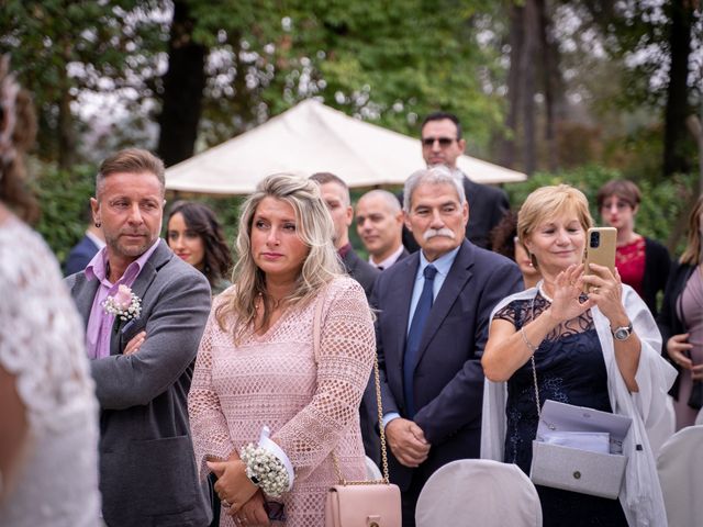 Il matrimonio di Maurizio e Sara a Cogliate, Monza e Brianza 20