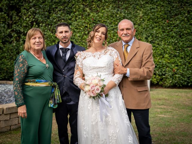 Il matrimonio di Maurizio e Sara a Cogliate, Monza e Brianza 40