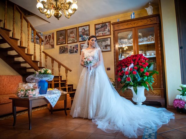 Il matrimonio di Michele e Enza a Crispano, Napoli 38