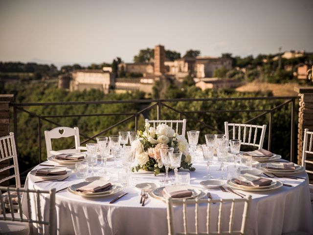 Il matrimonio di Vincenzo e Laura a Grottaferrata, Roma 24