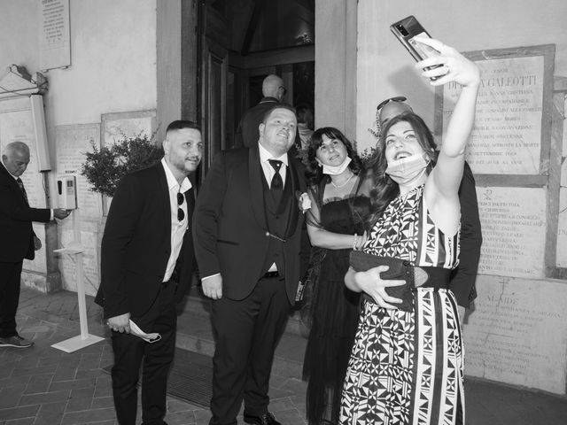 Il matrimonio di Alessio e Laura a Carmignano, Prato 22