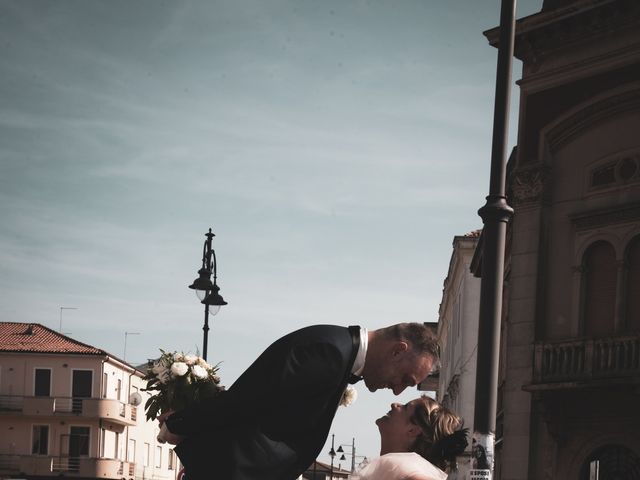 Il matrimonio di Giulio e Maura a Cavarzere, Venezia 16