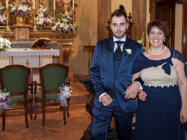 Il matrimonio di Angelo e Ilaria a Erba, Como 11