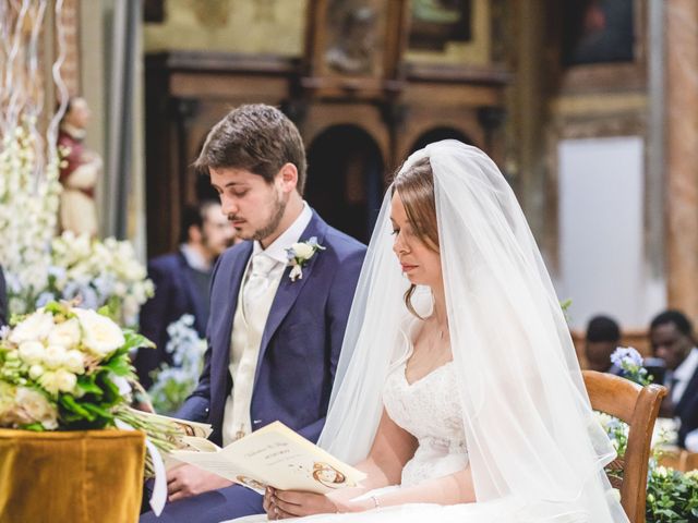 Il matrimonio di Filippo e Valentina a Gazzada Schianno, Varese 17