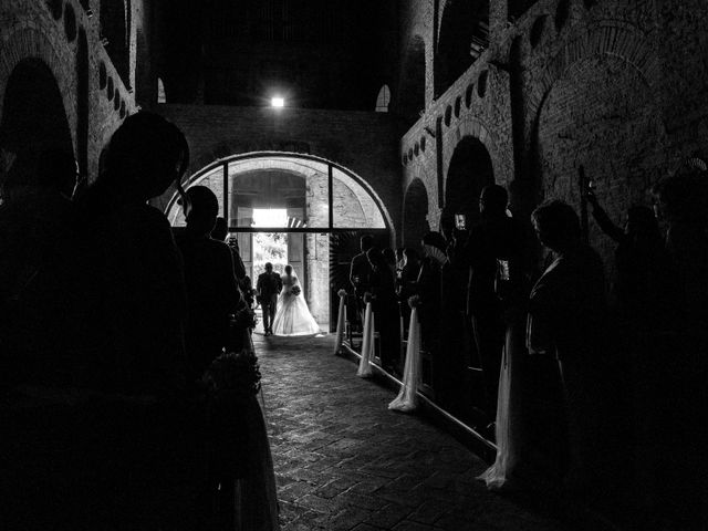 Il matrimonio di Gloria e Anthony a Montecassiano, Macerata 45