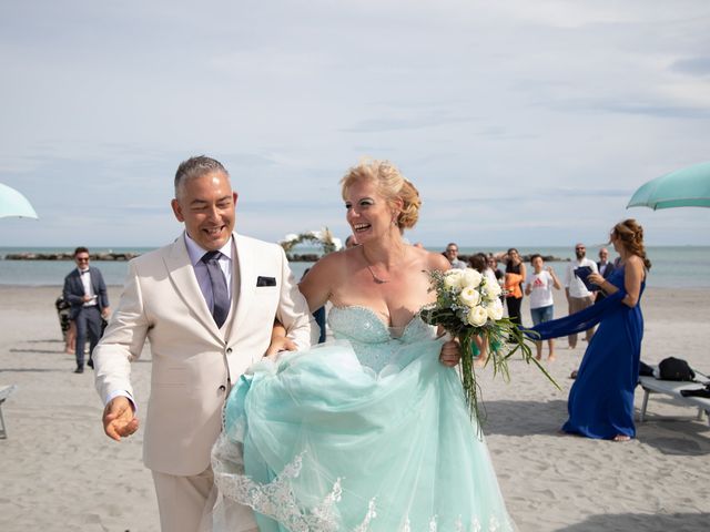 Il matrimonio di Loris e Donatella a Bellaria-Igea Marina, Rimini 24