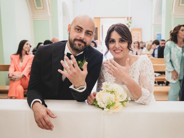 Il matrimonio di Michele e Elena a Capracotta, Isernia 32