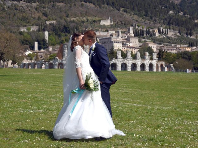 Il matrimonio di Simone e Federica a Gubbio, Perugia 40