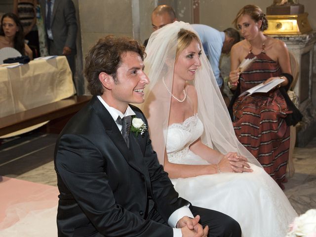 Il matrimonio di Simone e Elisa a Nemi, Roma 24