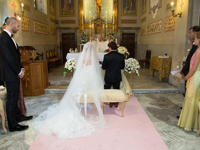 Il matrimonio di Simone e Elisa a Nemi, Roma 31