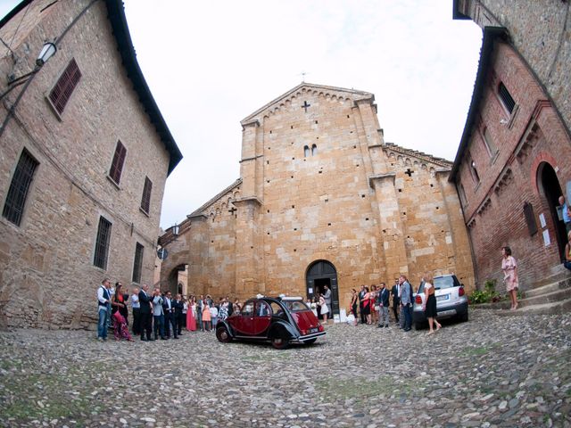 Il matrimonio di Cristian e Annamaria a Castell&apos;Arquato, Piacenza 16