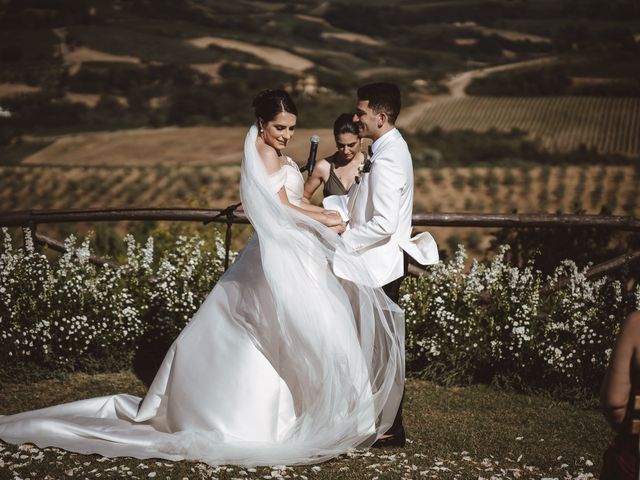 Il matrimonio di Ari e Tara a Montespertoli, Firenze 11