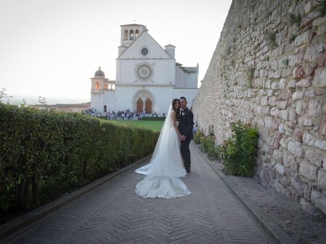 Il matrimonio di Luca e Lucila a Assisi, Perugia 26