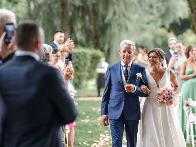 Il matrimonio di Marco e Cristina a Lesmo, Monza e Brianza 24