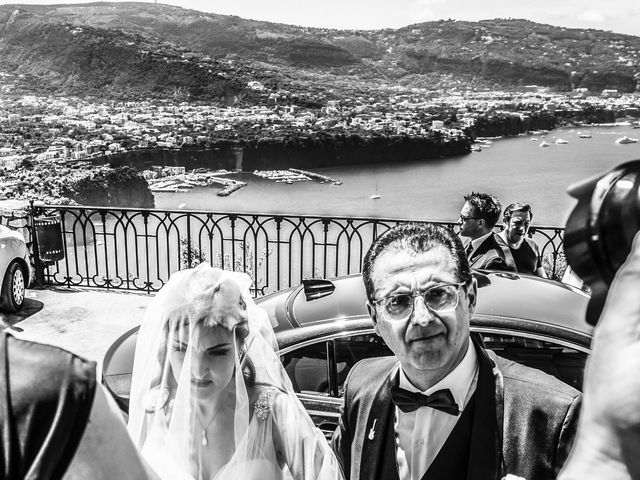 Il matrimonio di Nicola e Serena a Vico Equense, Napoli 9