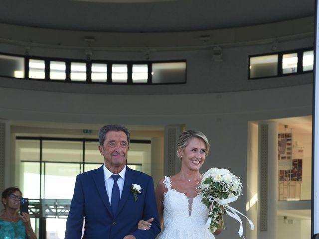 Il matrimonio di Monia e Cristian a Senigallia, Ancona 17