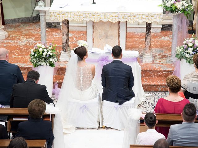 Il matrimonio di Roberto e Laura a Fermo, Fermo 12