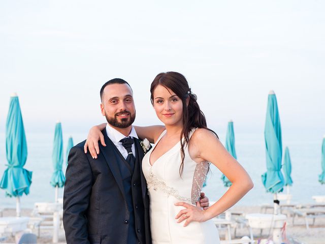 Il matrimonio di Roberto e Laura a Fermo, Fermo 36