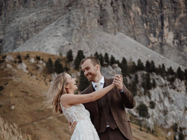 Il matrimonio di Sam e Amelia a Selva di Val Gardena-Wolkenstein in, Bolzano 5
