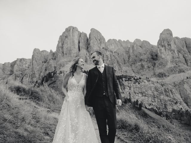 Il matrimonio di Sam e Amelia a Selva di Val Gardena-Wolkenstein in, Bolzano 7