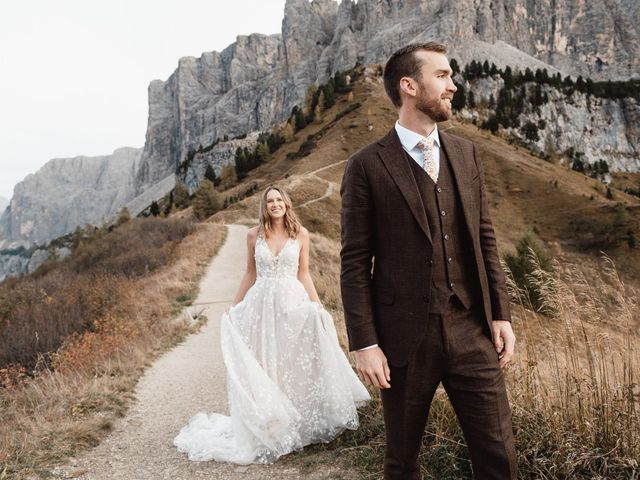 Il matrimonio di Sam e Amelia a Selva di Val Gardena-Wolkenstein in, Bolzano 19