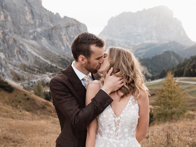 Il matrimonio di Sam e Amelia a Selva di Val Gardena-Wolkenstein in, Bolzano 26
