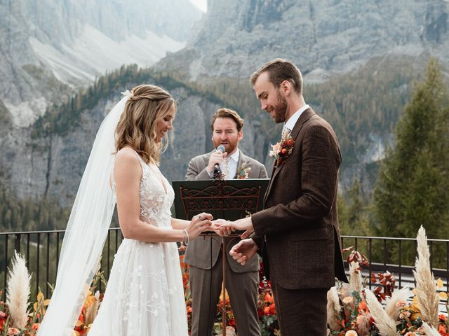 Il matrimonio di Sam e Amelia a Selva di Val Gardena-Wolkenstein in, Bolzano 82