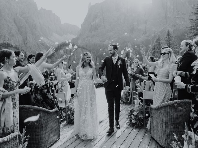 Il matrimonio di Sam e Amelia a Selva di Val Gardena-Wolkenstein in, Bolzano 84