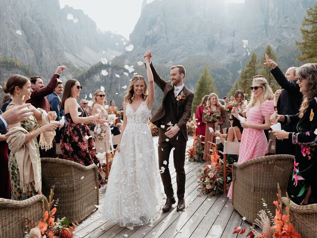 Il matrimonio di Sam e Amelia a Selva di Val Gardena-Wolkenstein in, Bolzano 85