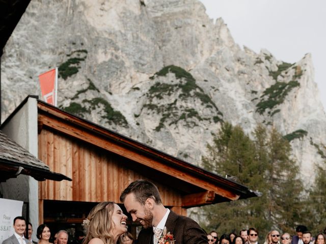 Il matrimonio di Sam e Amelia a Selva di Val Gardena-Wolkenstein in, Bolzano 94