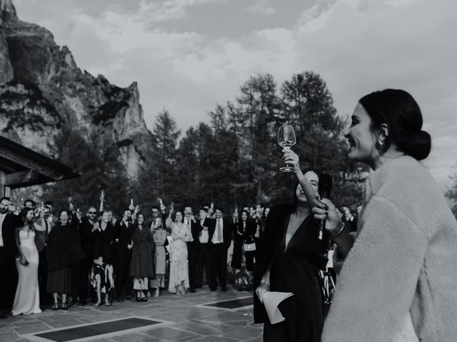 Il matrimonio di Sam e Amelia a Selva di Val Gardena-Wolkenstein in, Bolzano 105
