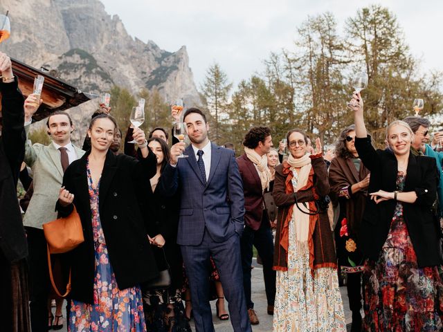 Il matrimonio di Sam e Amelia a Selva di Val Gardena-Wolkenstein in, Bolzano 109