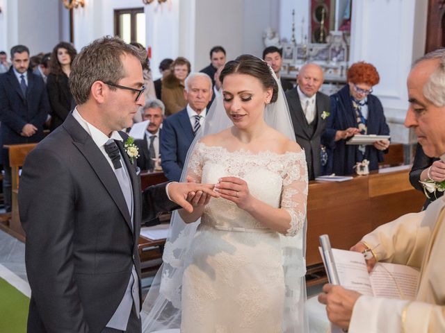 Il matrimonio di Giuseppe e Elisa a Mirabella Eclano, Avellino 25