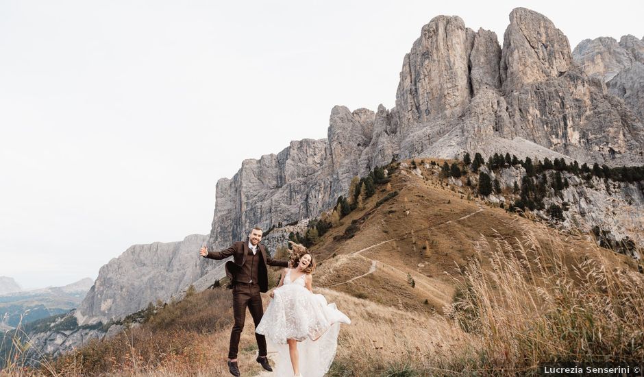 Il matrimonio di Sam e Amelia a Selva di Val Gardena-Wolkenstein in, Bolzano