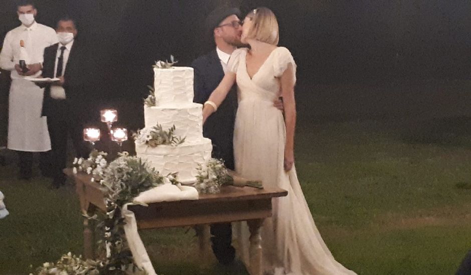 Il matrimonio di Simone e Anna a Botrugno, Lecce