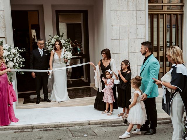 Il matrimonio di Ilaria e Stefano a Bisceglie, Bari 33