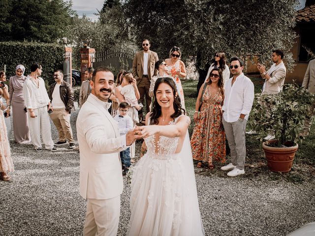 Il matrimonio di Gokce e Burak a Lucca, Lucca 12