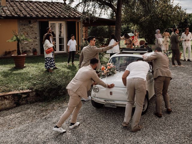 Il matrimonio di Gokce e Burak a Lucca, Lucca 14