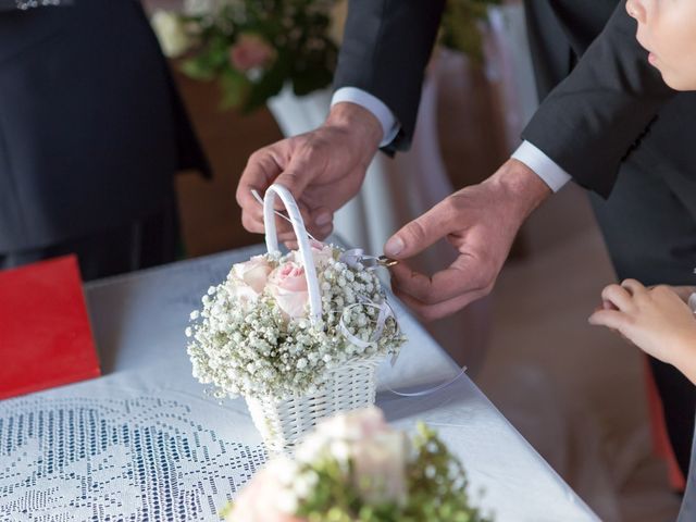 Il matrimonio di Andrea e Deborah a Arnesano, Lecce 15