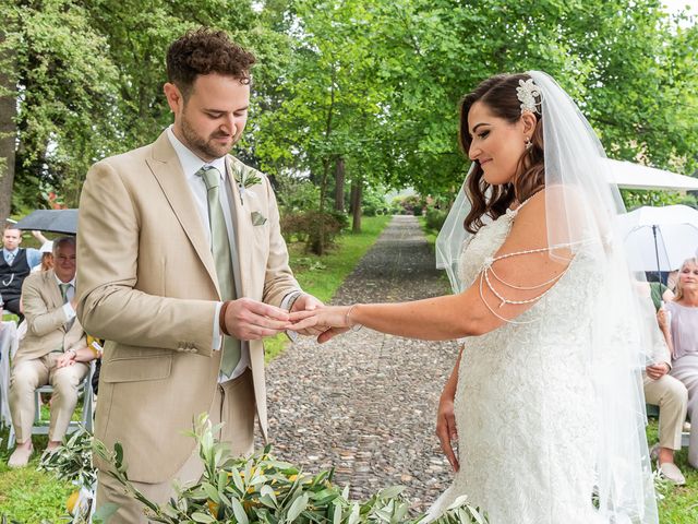 Il matrimonio di Thomas e Becky a Ispra, Varese 27