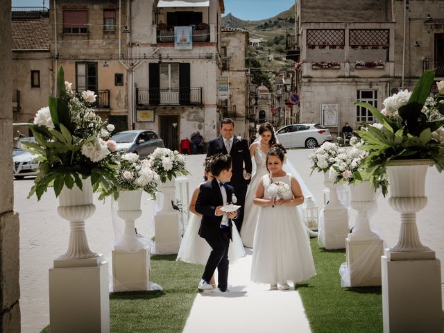 Il matrimonio di Salvatore e Giusy a Villalba, Caltanissetta 25