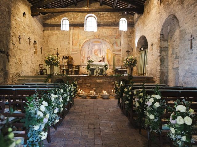 Il matrimonio di raffaella e devis a Bracciano, Roma 3