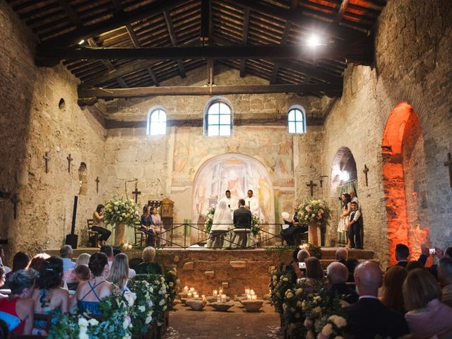 Il matrimonio di raffaella e devis a Bracciano, Roma 44
