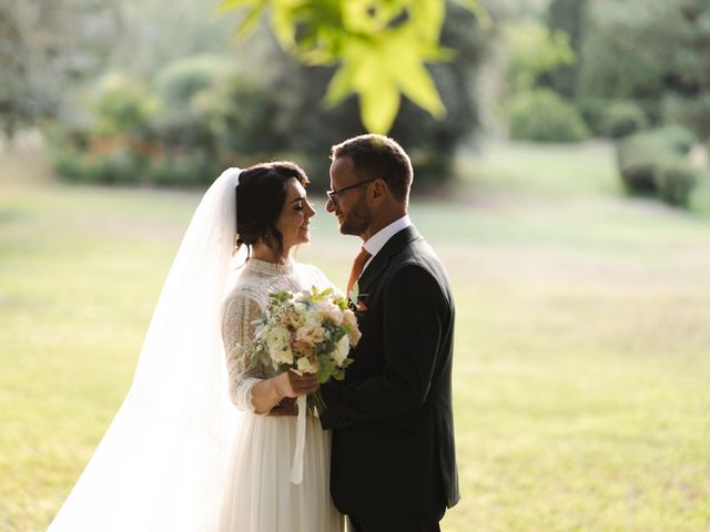 Il matrimonio di raffaella e devis a Bracciano, Roma 56