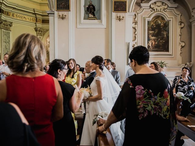 Il matrimonio di Dennis e Imma a Cirò Marina, Crotone 34
