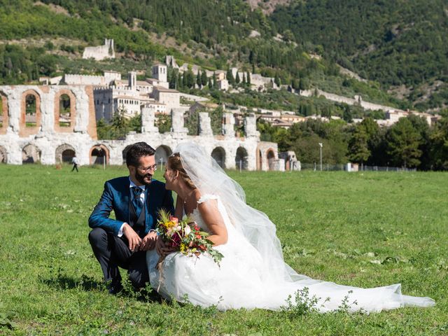 Il matrimonio di Gianluca e Federica a Gubbio, Perugia 22