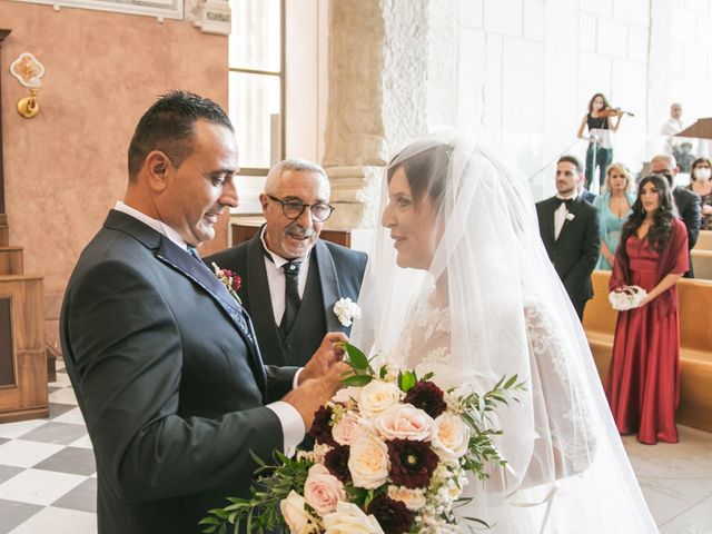 Il matrimonio di Alfredo e Maria Vittoria a Pozzuoli, Napoli 60