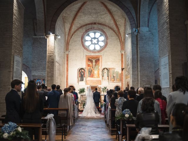 Il matrimonio di Estefania e Simone a Macerata, Macerata 33