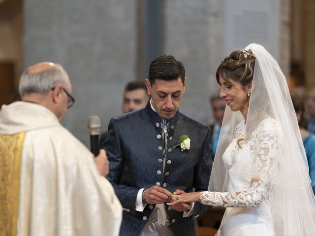 Il matrimonio di Estefania e Simone a Macerata, Macerata 36