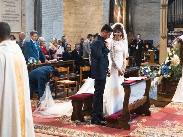Il matrimonio di Estefania e Simone a Macerata, Macerata 38